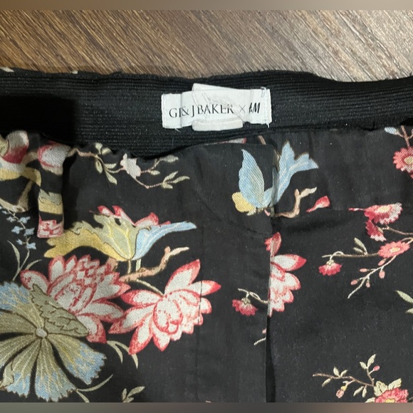 H&M collaboration with the iconic British wallpaper and textile house GP&J Baker - Picture 3 of 4